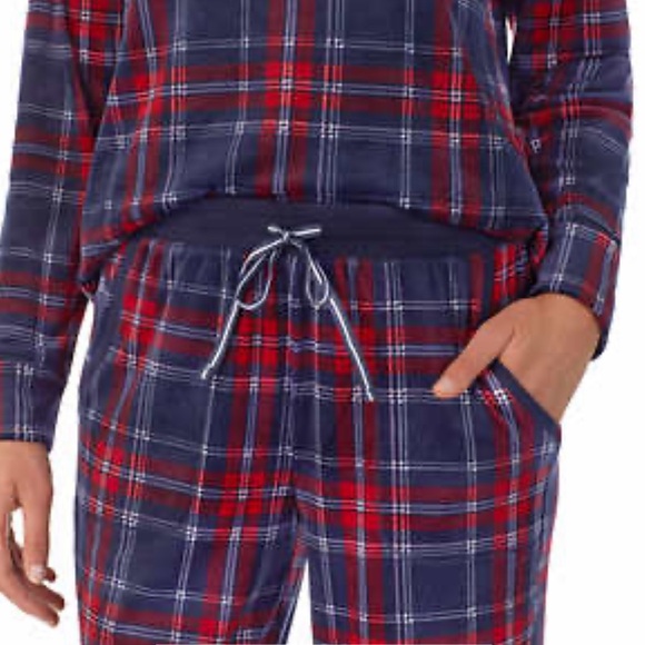 Nautica women’s fleece pajamas - Picture 4 of 6